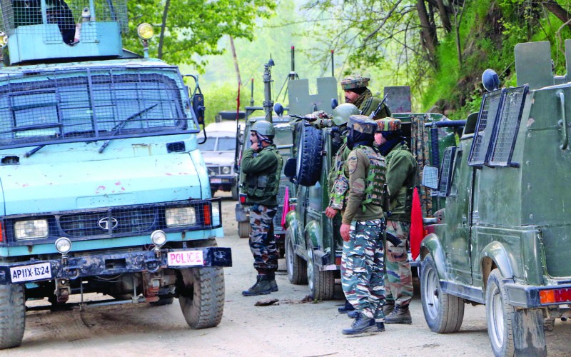 कश्मिरमा भिडन्त : सेनाका कर्णेल र मेजरसहित पाँच सुरक्षाकर्मीको मृत्यु