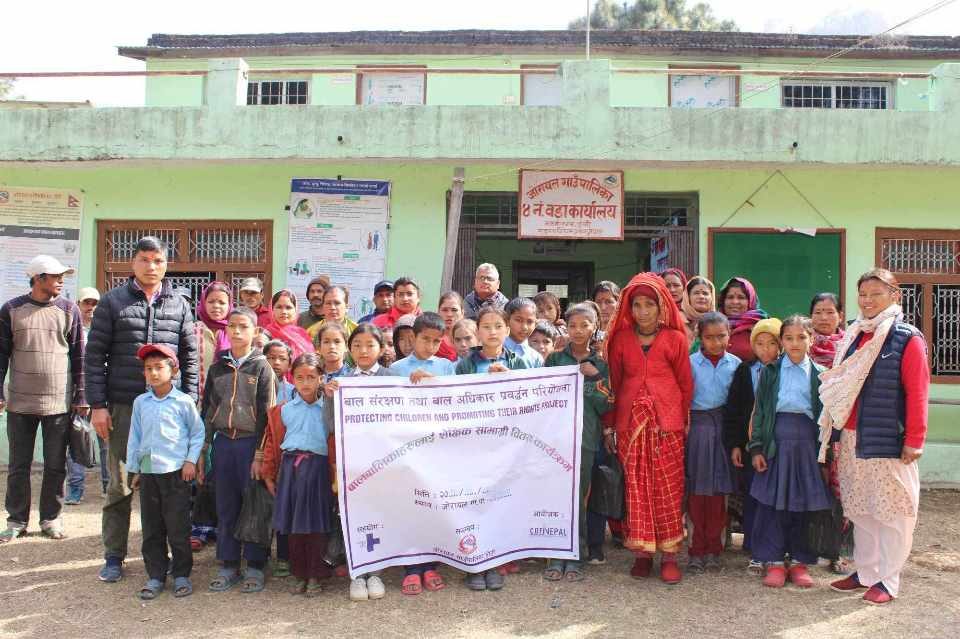 CDF नेपाल द्वारा बालबालिकालाई शैक्षिक सामाग्री बितरण